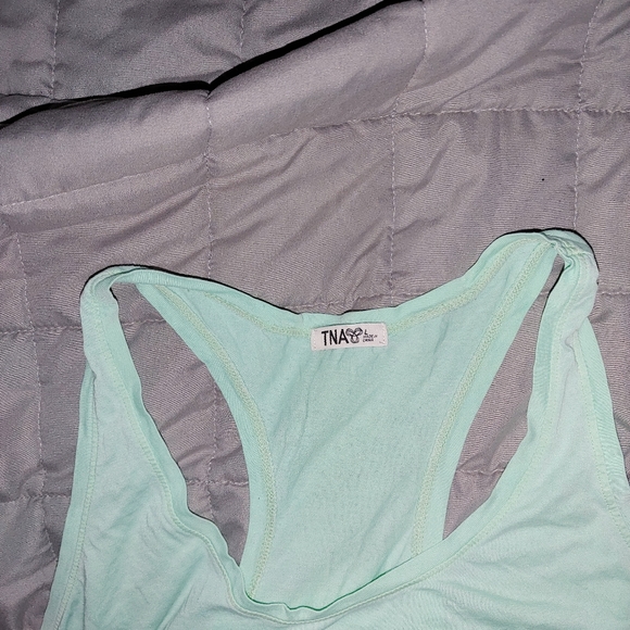 TNA woman's Workout tank top - Picture 2 of 3